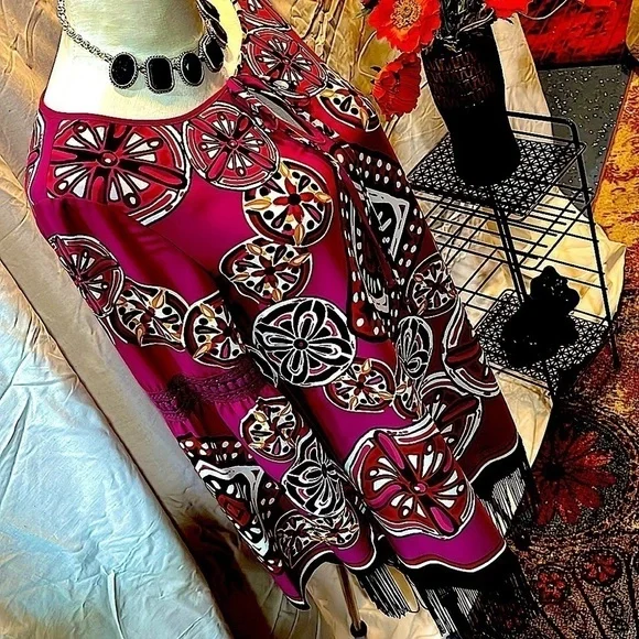 CHELSEA AND VIOLET LONG BELL SLEEVED TASSEL AND MACRAMÉ DRESS - Picture 4 of 7